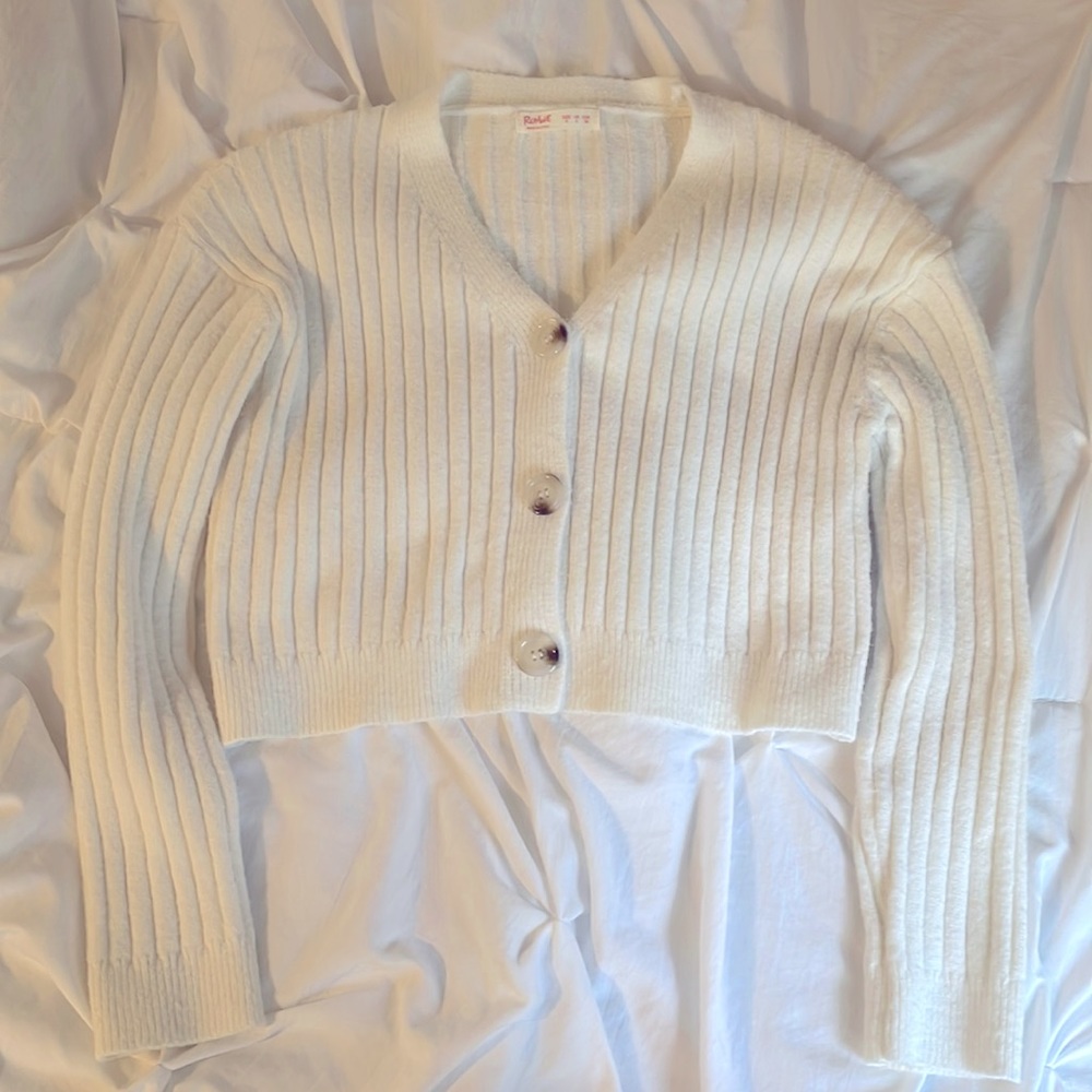 White Romwe Buttoned Sweater